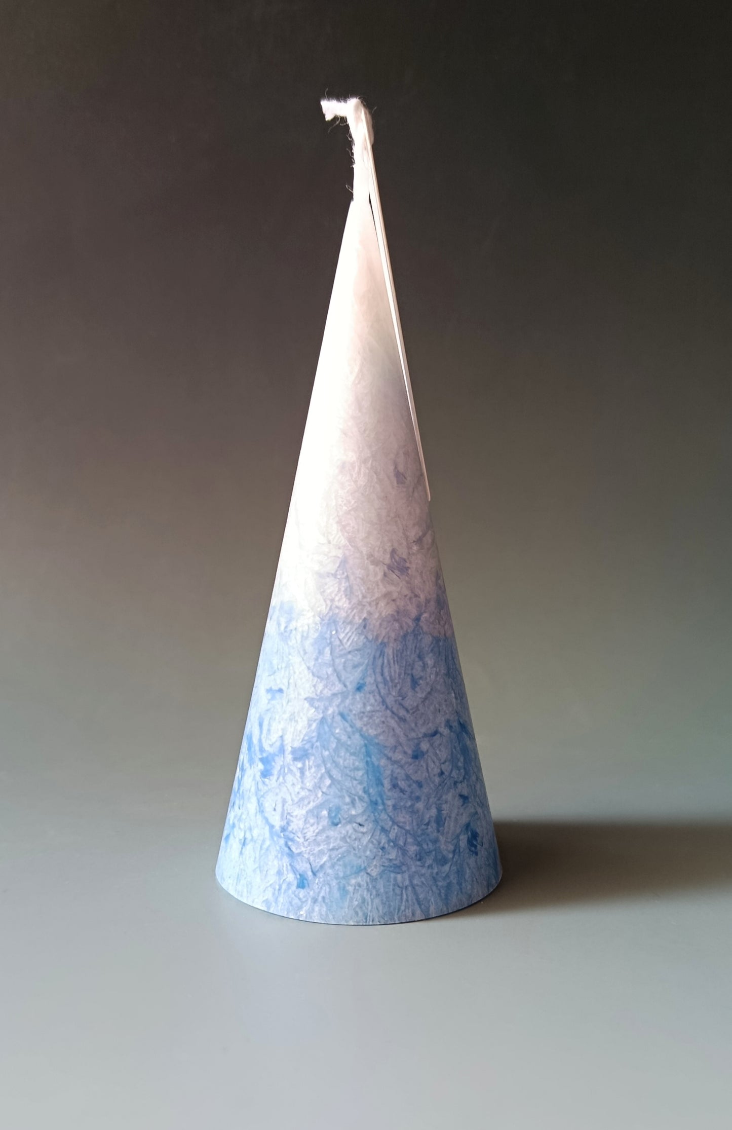 Vela decorativa artesanal efecto “flor de hielo”